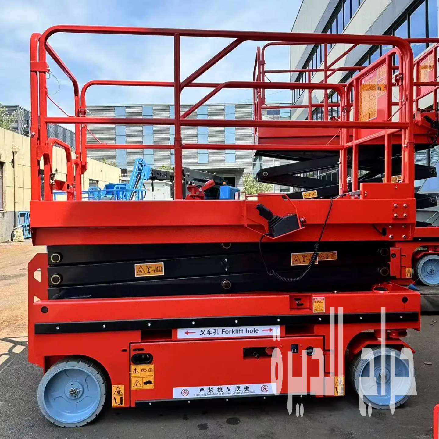سيزر لفت للإيجار بالدمام Scissor Lift Rental